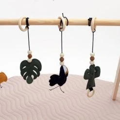 Skodie Babygym - Houten Baby Speelgoed - Handgemaakt - Speelboog - Duurzaam - Vanaf 0 Maanden -Babygyms || hobbelfiguren || vormenstoven Winkel 550x366 10