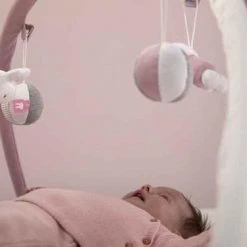 Nijntje Speelkleed Met Boog Pink Baby Rib -Babygyms || hobbelfiguren || vormenstoven Winkel 550x366 51