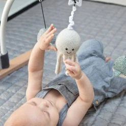 Flow Amsterdam - Baby Gym Ocean - Belletje - Trilknuffel - Melodietje -Babygyms || hobbelfiguren || vormenstoven Winkel 550x366 56