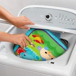 Fisher-Price 3-In-1 Musical Rainforest Activity Gym -Babygyms || hobbelfiguren || vormenstoven Winkel 550x466 4