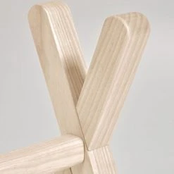 Kave Home - Maralis Tipi Babytrainer Van Massief Beukenhout -Babygyms || hobbelfiguren || vormenstoven Winkel 550x532 5