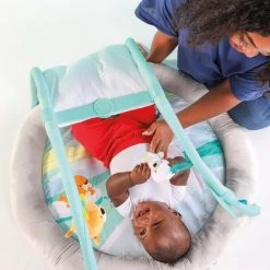 Bright Starts Arctic Glow Light Show Playmat -Babygyms || hobbelfiguren || vormenstoven Winkel 550x550 482