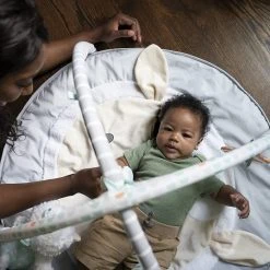 Babygym, Baby Cadeau - Jongen & Meisje, Dierenvriendjes Speelmat, Interactief Speelgoed - Multikleuren. -Babygyms || hobbelfiguren || vormenstoven Winkel 550x550 534