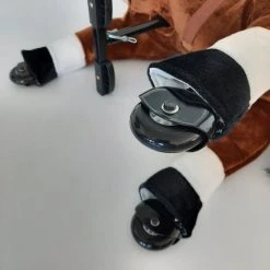 2iX - Rijdend Speelgoed Paard - Bruin - Pluche - Inline Skate Wielen - Hobbelpaard Voor Jongens En Meisjes 4 Tot 9 Jaar -Babygyms || hobbelfiguren || vormenstoven Winkel 550x550 625