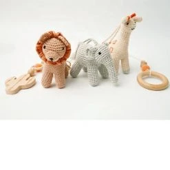 Merkloos Babygym Houten Baby Speelgoed Vanaf 0 Jaar - Kraamcadeau - Veilig - Ce Gecertificeerd - Houten Speelgoed - 5 Hangers - Gehaakt - Babyshower Cadeau - Hout - Verschillende Kleuren - Olifant - Leeuw - Giraffe - Palmboom - Baby Gym - Baby Rek -Babygyms || hobbelfiguren || vormenstoven Winkel 550x550 98