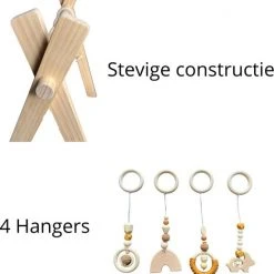 InnoFriends - Babygym - Hout - 4 Hangers - Baby Cadeau - Kraam Cadeau - Babyshower - Baby Speelgoed 0 Jaar -Babygyms || hobbelfiguren || vormenstoven Winkel 550x569