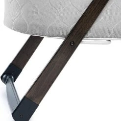 Bright Starts FoldAway Rocking Wood Bassinet - Carrington -Babygyms || hobbelfiguren || vormenstoven Winkel 550x605 1