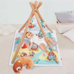 Skip Hop Activiteitengym Camping Cubs Tippee -Babygyms || hobbelfiguren || vormenstoven Winkel 550x687 1