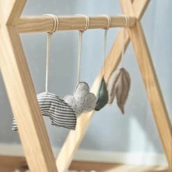 Kave Home - Maralis Tipi Babytrainer Van Massief Beukenhout -Babygyms || hobbelfiguren || vormenstoven Winkel 550x687 10