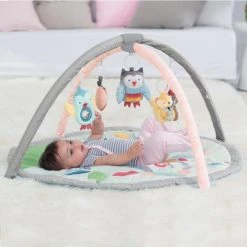 Skip Hop Speelkleed Treetop Friends Activity Gym Grey-Pastel -Babygyms || hobbelfiguren || vormenstoven Winkel 550x687 6