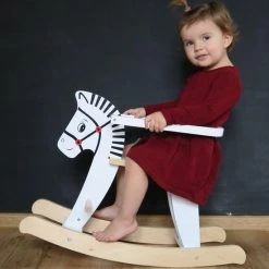 Mamabrum Houten Hobbelpaard - Wit - Hobbel Paard / Dier Schommelpaard Hobbeldier Wip Schommeldier Hout - 1 2 3 4 Jaar - Hobbelfiguur Baby Hobbeldieren Schommelpaardje Schommeldieren -Babygyms || hobbelfiguren || vormenstoven Winkel 550x733 9