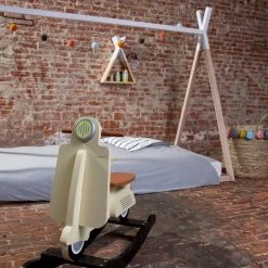 Childhome CHILDWOOD - SCHOMMEL SCOOTER CREAM -Babygyms || hobbelfiguren || vormenstoven Winkel 550x825 37